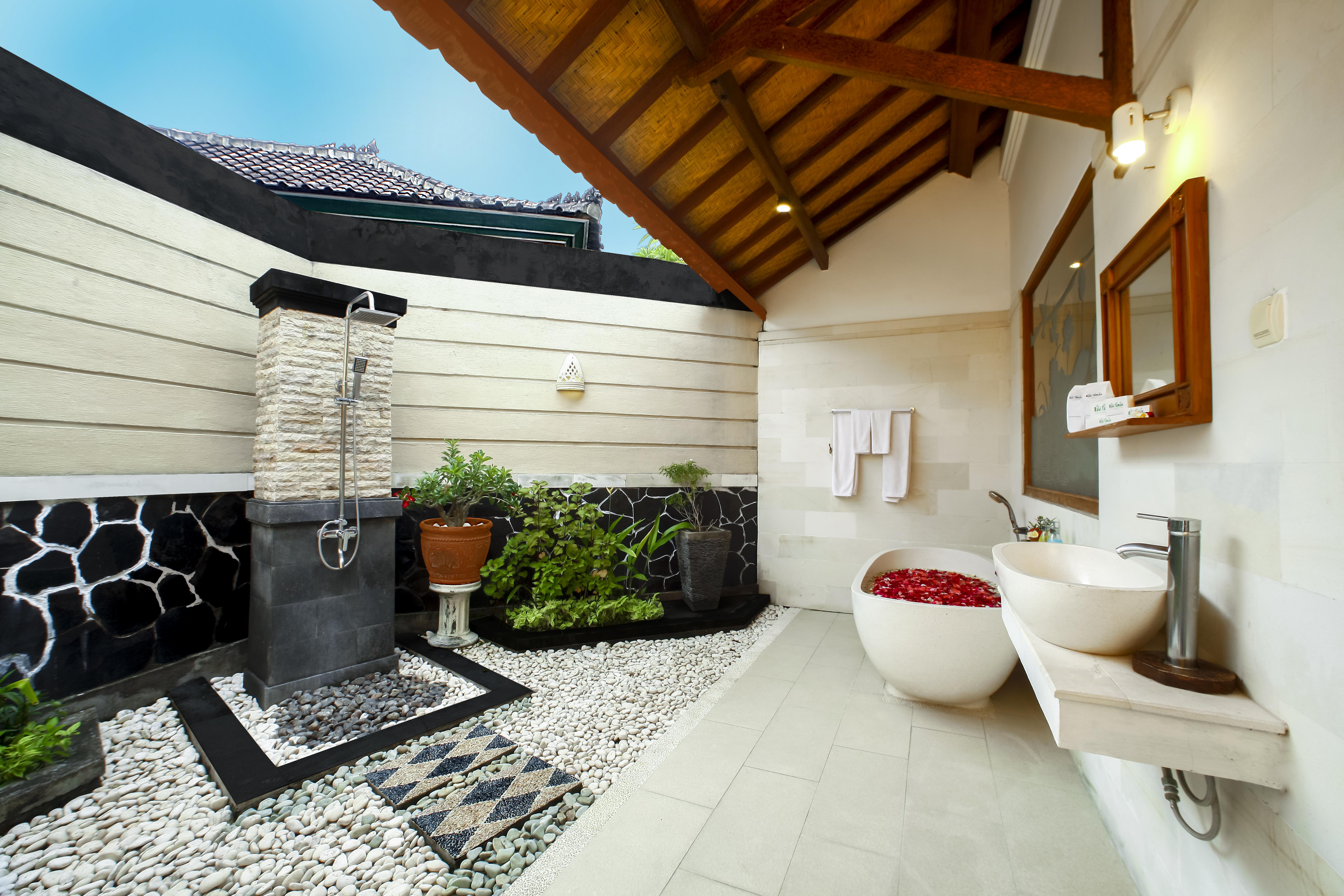 Bali Taman Beach Resort & Spa Lovina Pabean Buleleng Exterior foto