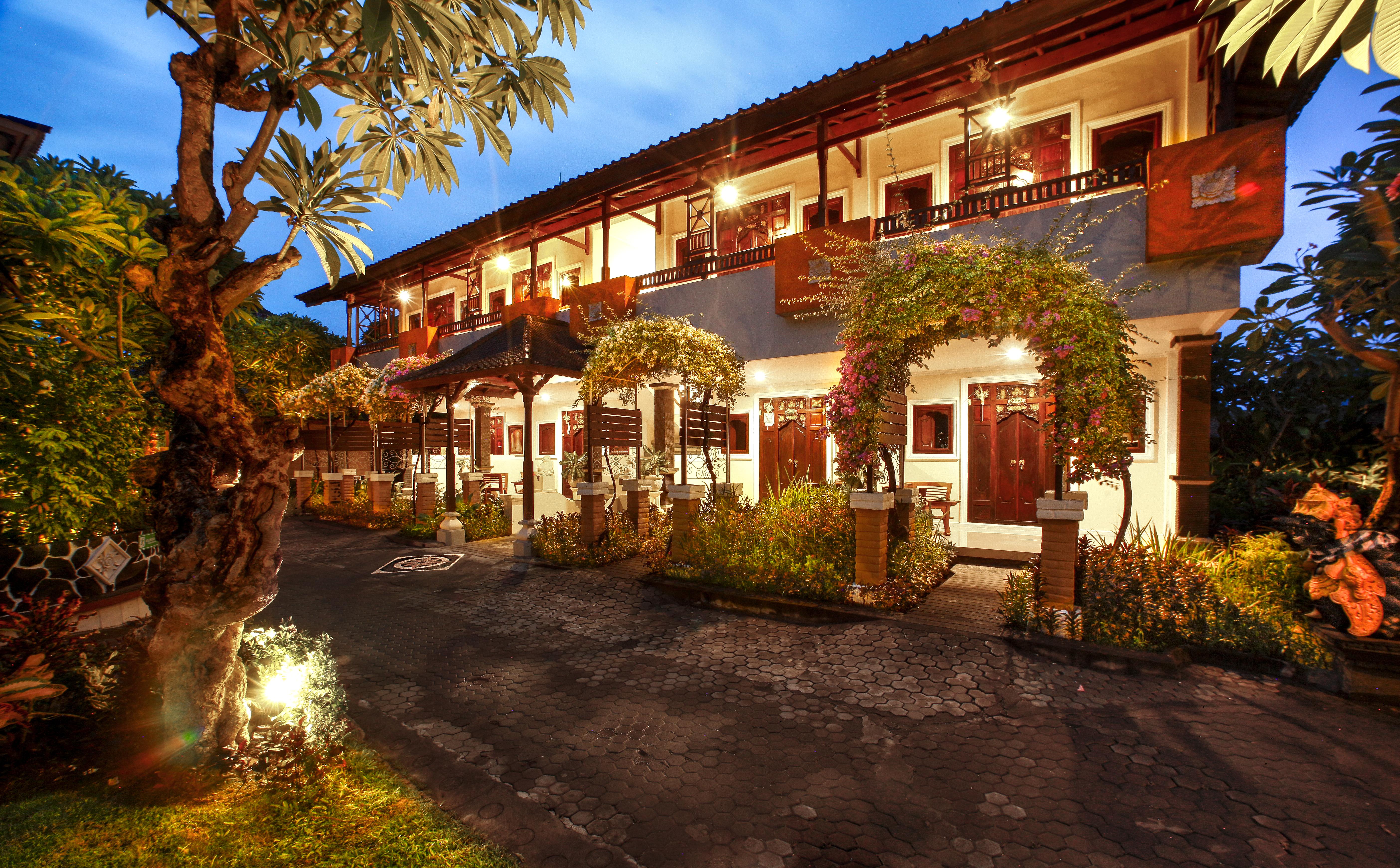 Bali Taman Beach Resort & Spa Lovina Pabean Buleleng Exterior foto