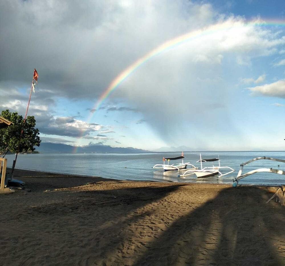 Bali Taman Beach Resort & Spa Lovina Pabean Buleleng Exterior foto