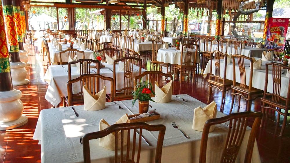Bali Taman Beach Resort & Spa Lovina Pabean Buleleng Exterior foto