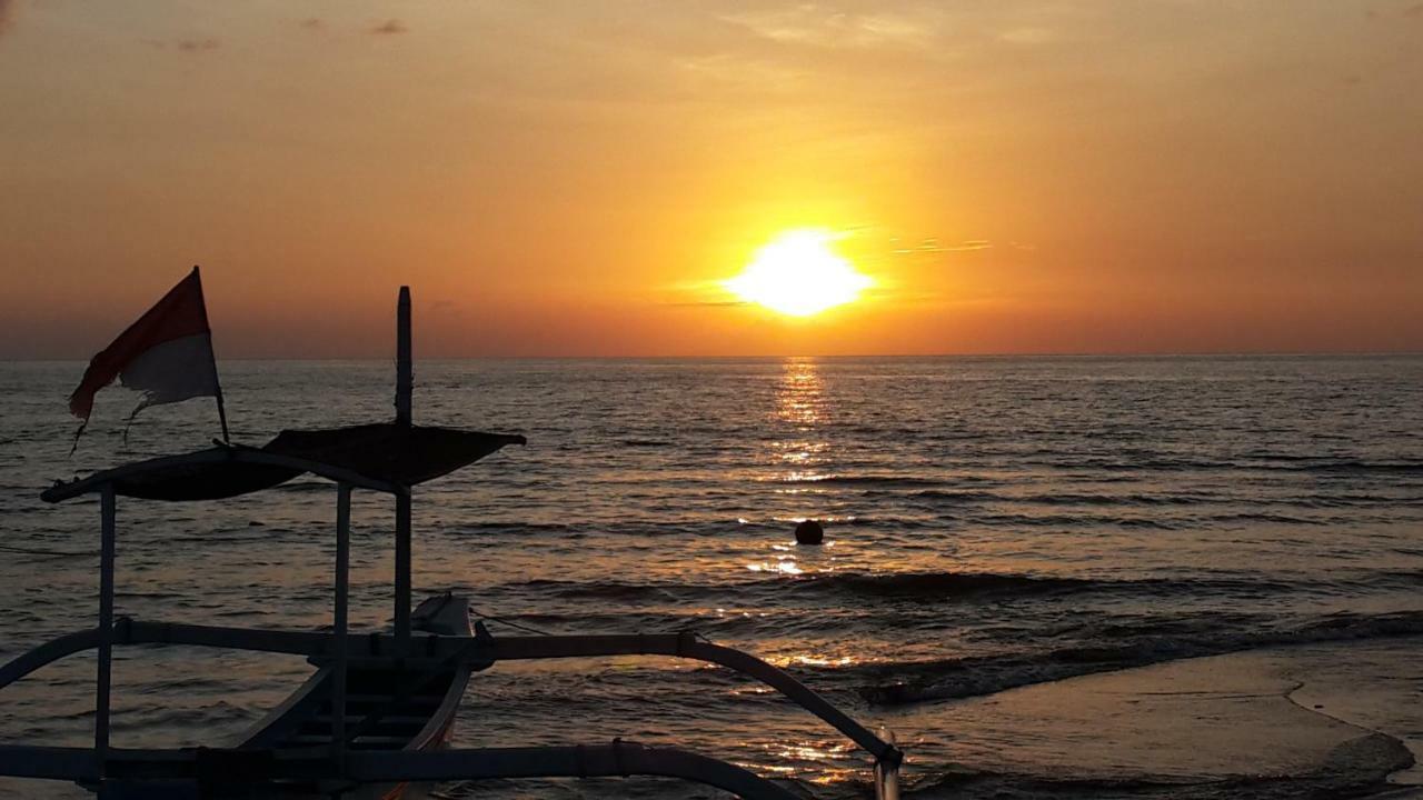 Bali Taman Beach Resort & Spa Lovina Pabean Buleleng Exterior foto